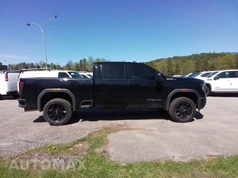 2026 GMC Sierra 3500HD AT4 Crew Cab Medium Bed - miniatura 6