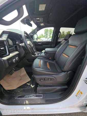 2026 GMC Sierra 3500HD AT4 Crew Cab Medium Bed - miniatura 6