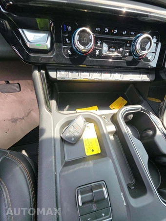 2026 GMC Sierra 3500HD AT4 Crew Cab Medium Bed - miniatura 8