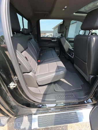 2026 GMC Sierra 3500HD Denali Crew Cab Long Bed DRW - miniatura 16