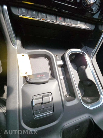 2026 GMC Sierra 3500HD Denali Crew Cab Long Bed DRW - miniatura 8
