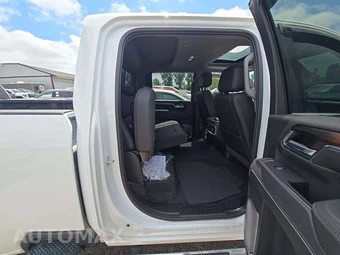 2026 GMC Sierra 3500HD Denali Crew Cab Long Bed DRW - miniatura 15