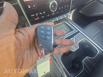 2026 GMC Sierra EV Denali Max Range Crew Cab Short Bed - miniatura 8