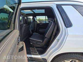 2026 GMC Yukon AT4 Ultimate 4SG - miniatura 10