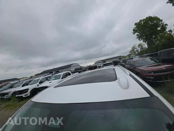 2026 GMC Yukon Denali 5SA - miniatura 12