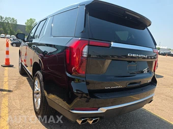 2026 GMC Yukon Denali 5SA - miniatura 6