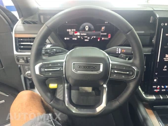 2026 GMC Yukon Denali 5SA - miniatura 10