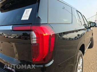 2026 GMC Yukon Denali 5SA - miniatura 4