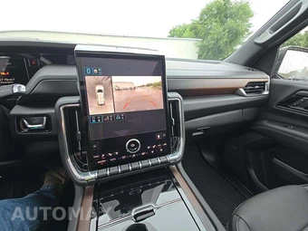 2026 GMC Yukon Denali 5SA - miniatura 7