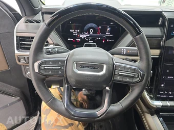 2026 GMC Yukon Denali Ultimate 5SB - miniatura 10