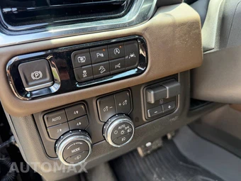2026 GMC Yukon Denali Ultimate 5SB - miniatura 12