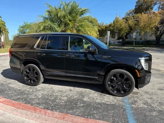 2026 GMC Yukon Denali Ultimate 5SB - miniatura 3