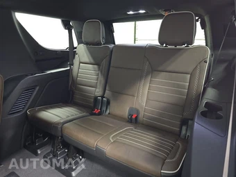 2026 GMC Yukon Denali Ultimate 5SB - miniatura 14