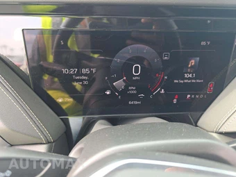 2026 GMC Yukon Elevation 4SA - miniatura 9
