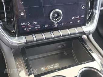 2026 GMC Yukon Elevation 4SA - miniatura 16