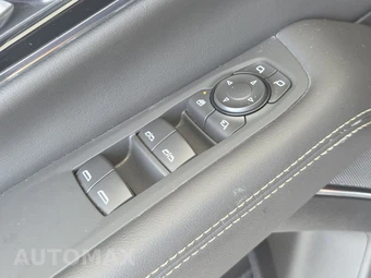 2026 GMC Yukon Elevation 4SA - miniatura 20
