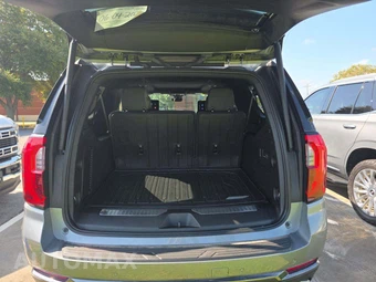 2026 GMC Yukon XL AT4 4SB - miniatura 12
