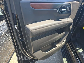 2026 GMC Yukon XL Denali 5SA - miniatura 9