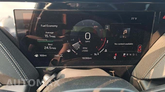 2026 GMC Yukon XL Denali 5SA - miniatura 26