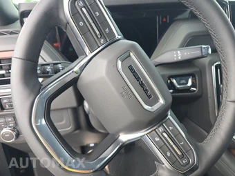 2026 GMC Yukon XL Denali 5SA - miniatura 10