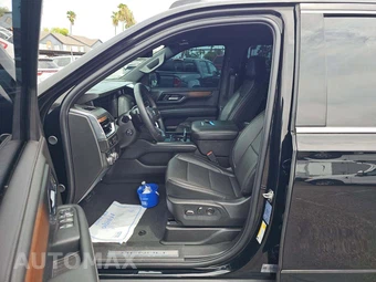 2026 GMC Yukon XL Denali 5SA - miniatura 3