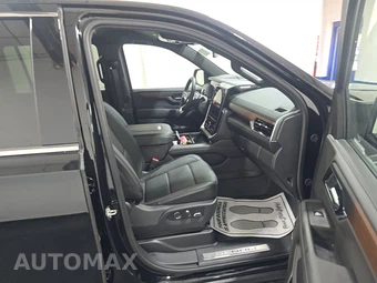 2026 GMC Yukon XL Denali 5SA - miniatura 8