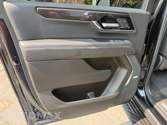 2026 GMC Yukon XL Elevation 4SA - miniatura 10