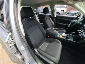 2026 Honda Civic Sedan LX - miniatura 18