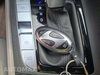 2026 Hyundai Elantra Hybrid Blue - miniatura 8