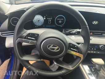 2026 Hyundai Elantra Limited - miniatura 10