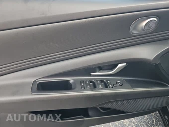 2026 Hyundai Elantra Limited - miniatura 9