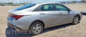 2026 Hyundai Elantra SE - miniatura 3