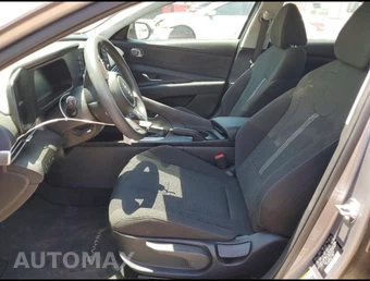 2026 Hyundai Elantra SE - miniatura 7