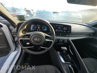 2026 Hyundai Elantra SE - miniatura 11