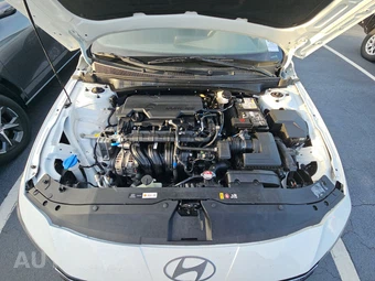 2026 Hyundai Elantra SE - miniatura 15