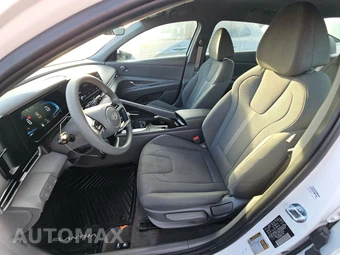 2026 Hyundai Elantra SE - miniatura 7