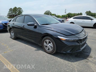 2026 Hyundai Elantra SE – miniatura 3