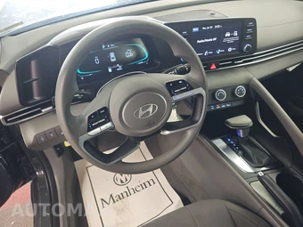 2026 Hyundai Elantra SE - miniatura 10