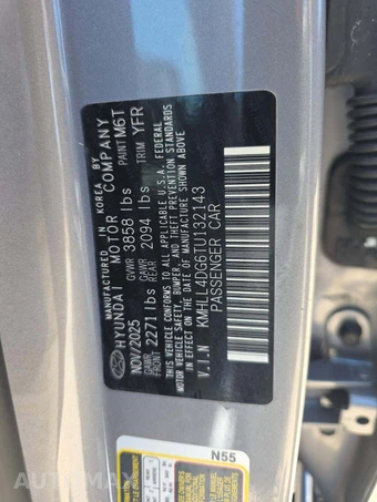 2026 Hyundai Elantra SE - miniatura 2