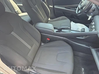 2026 Hyundai Elantra SE - miniatura 15