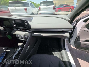 2026 Hyundai Elantra SE - miniatura 16
