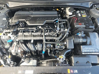 2026 Hyundai Elantra SE - miniatura 15