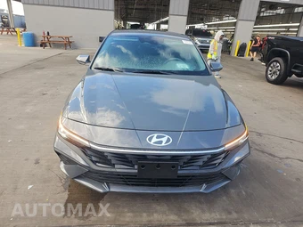 2026 Hyundai Elantra SE - miniatura 2