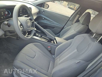 2026 Hyundai Elantra SE - miniatura 7
