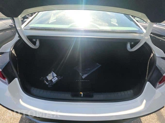 2026 Hyundai Elantra SEL Sport - miniatura 14