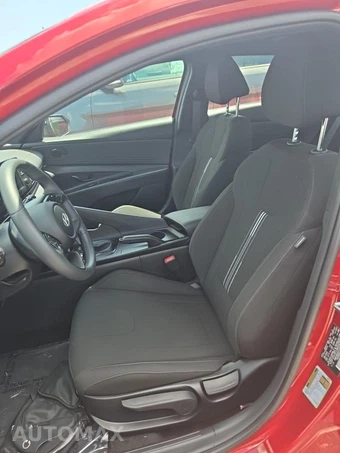 2026 Hyundai Elantra SEL Sport - miniatura 13