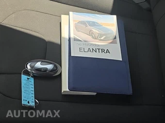 2026 Hyundai Elantra SEL Sport - miniatura 23