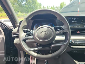 2026 Hyundai Elantra SEL Sport - miniatura 10