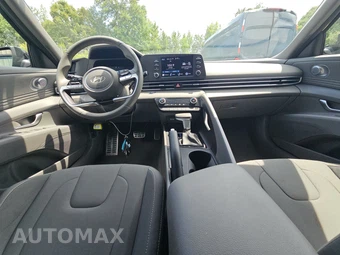 2026 Hyundai Elantra SEL Sport - miniatura 11