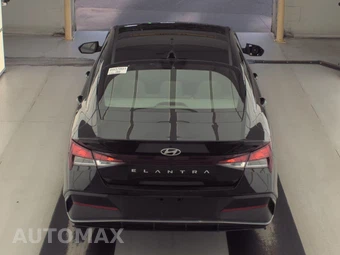 2026 Hyundai Elantra SEL Sport - miniatura 5